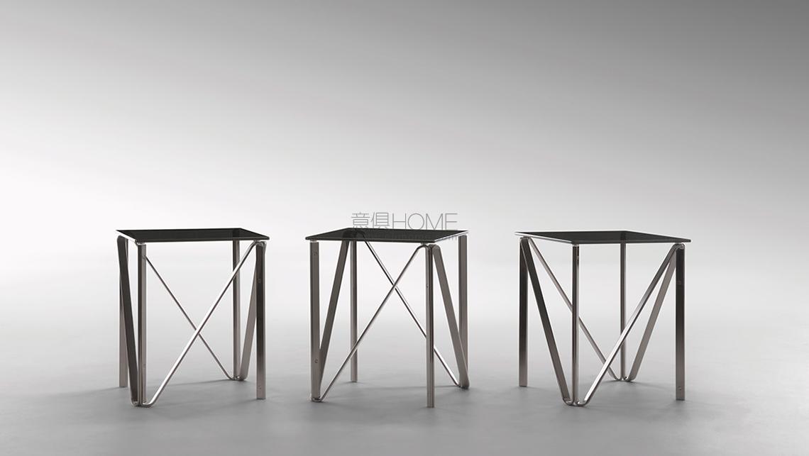 Diagonal Side Table 角几